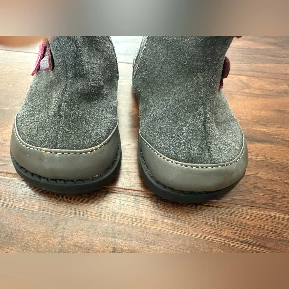 See Kai Run Delilah Suede Gray Boots w Flowers for Everyday Adventures-Size 3